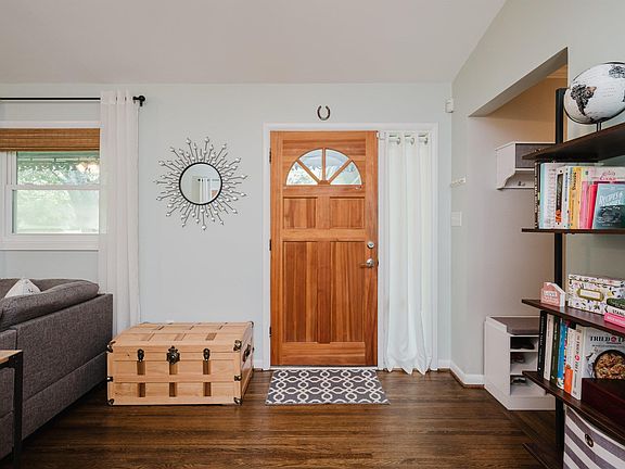 5th image of 2289 Larkspur Dr