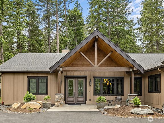 3rd image of 470 Rocking Chair Road