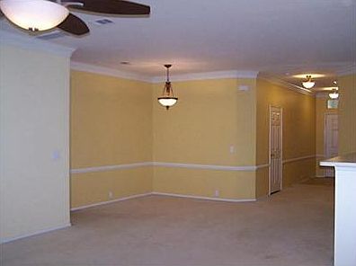 4th image of 4404 Alsace Dr