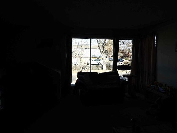 5th image of 129 N 32nd Ave NW