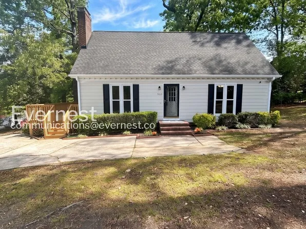 3208 Pinecrest Dr, Raleigh, NC 27609