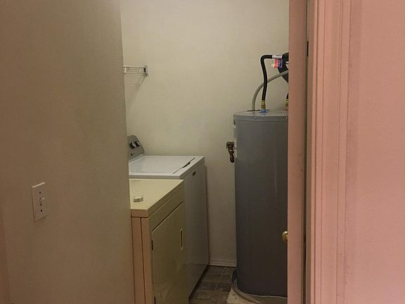 3rd image of 8320 Lake City Way NE #103