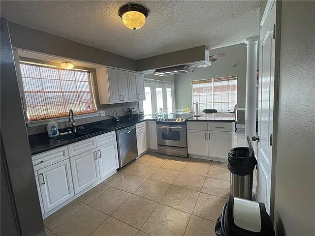 2095 Golfview Dr — Photo 6