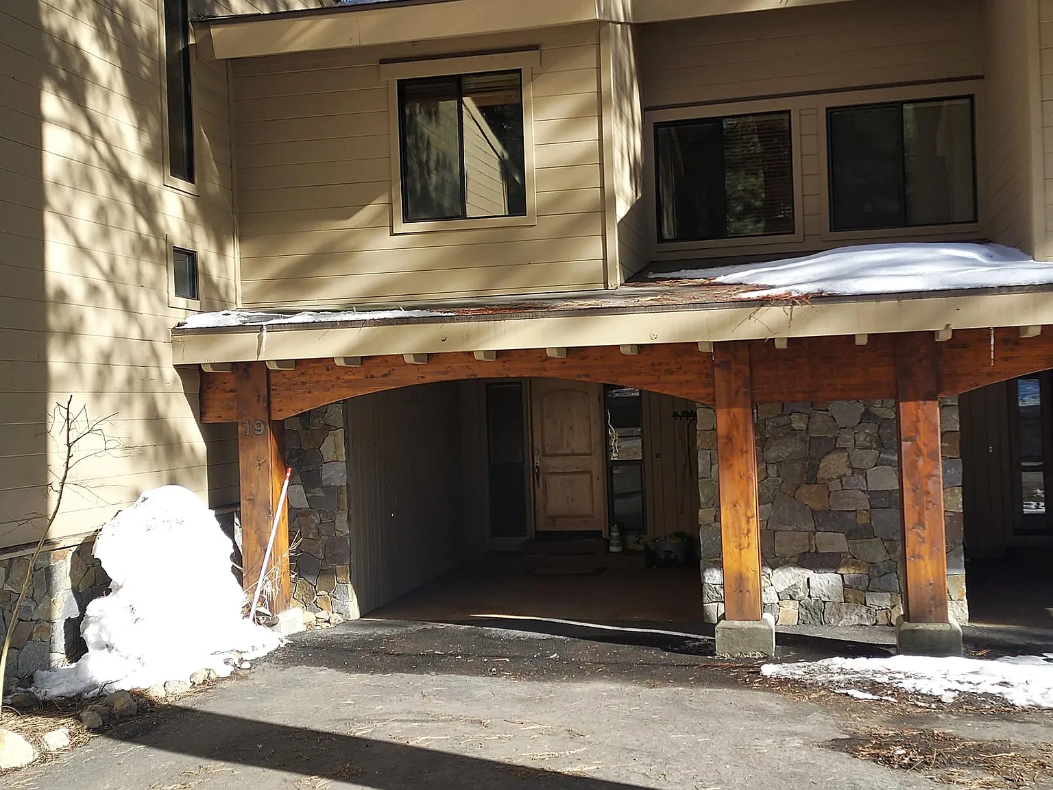 954 Fairway Blvd — Photo 3