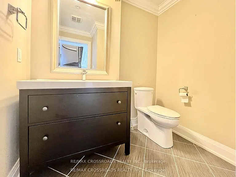 45 Plowman Ln — Photo 12
