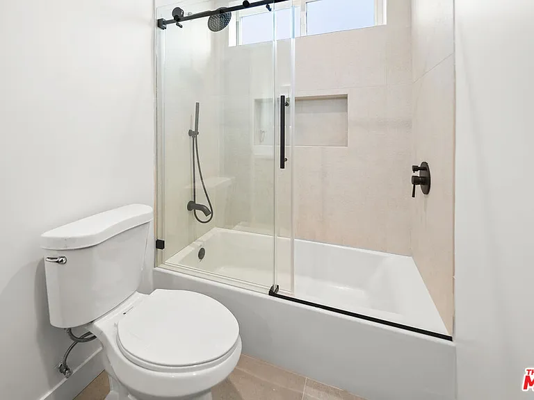 1907 S Corning St #1 — Photo 25