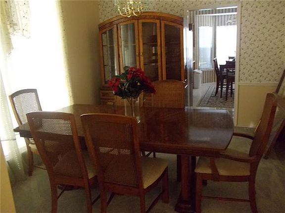 5th image of 921 Winterwood Ct