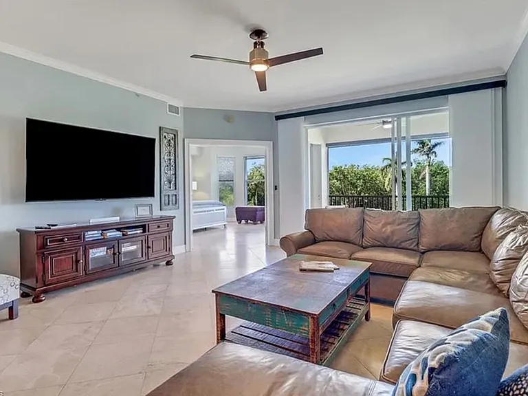 4650 Yacht Harbor Dr #125 — Photo 10