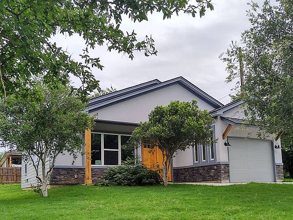 2nd image of 833 Birch Ln #16