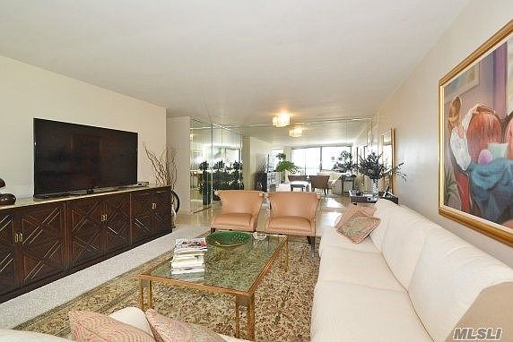 4th image of 2 Bay Club Dr APT 14W