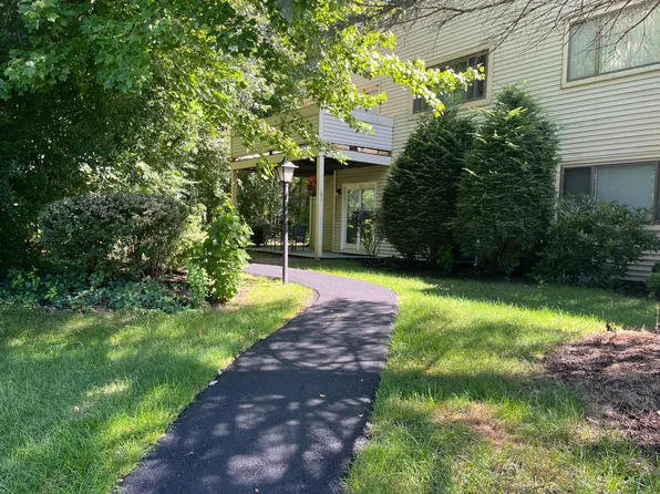 101 Victory Way, Halfmoon, NY 12065