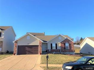 2425 Rosswood Ln, Arnold, MO 63010