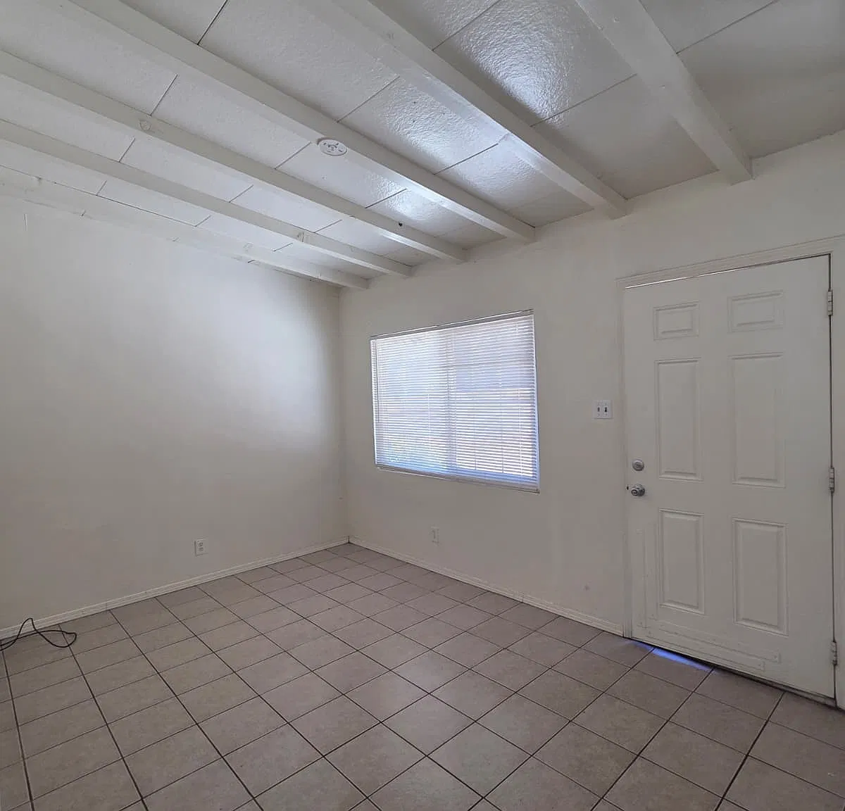 1 bed, 600 sqft, $1,100 — Photo 2