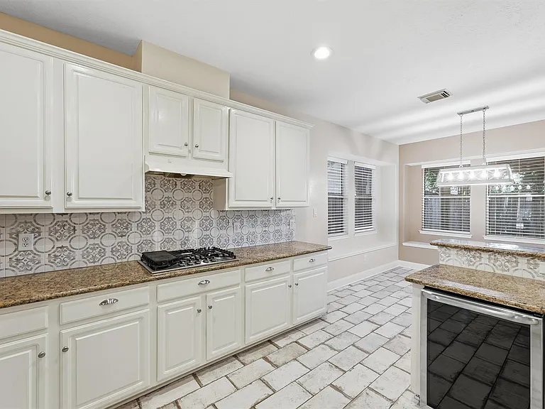 19307 Pinewood Bluff Ln — Photo 11