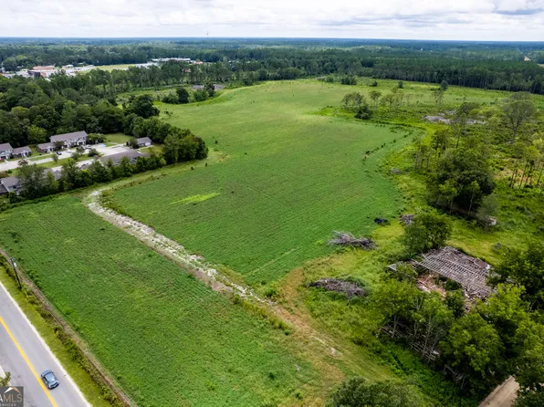 21.084 Chestnut Rd, Alma, GA 31510