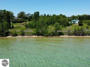 8853 Center Rd, Traverse City, MI 49686