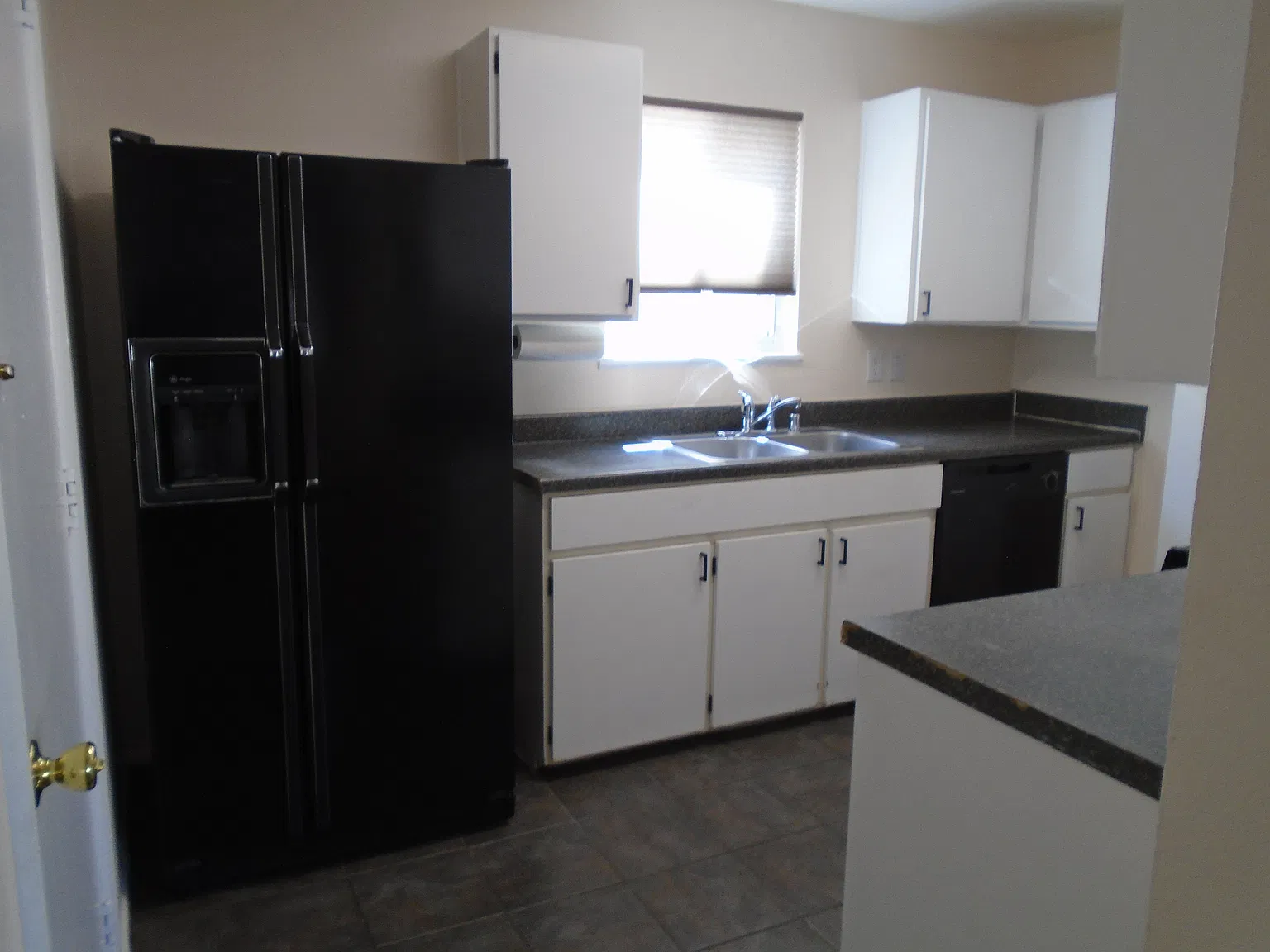 2 bed, 800 sqft, $1,275 — Photo 4