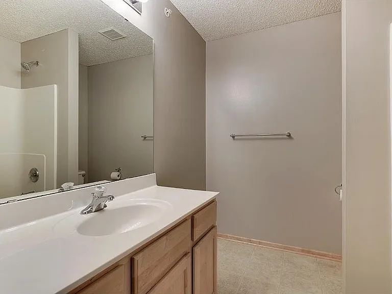 6569 Olive Ln N — Photo 12