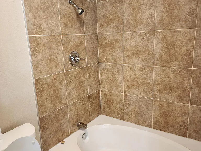 826 Springwood Dr — Photo 17