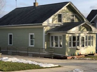 2322 Monroe St, NEW HOLSTEIN, WI 53061