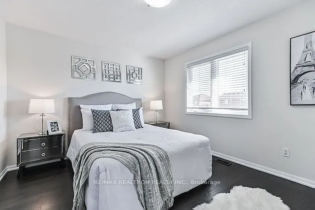 76 Gas Lamp Ln — Photo 11