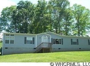 35 Sweden Ln, Clyde, NC 28721