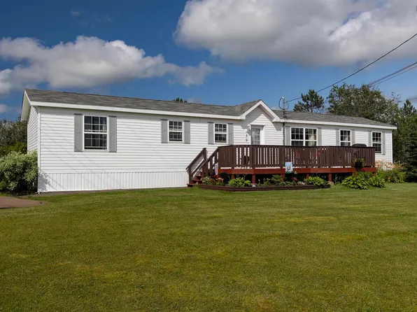 39 Rosewood Dr, Amherst, NS B4H 4P4