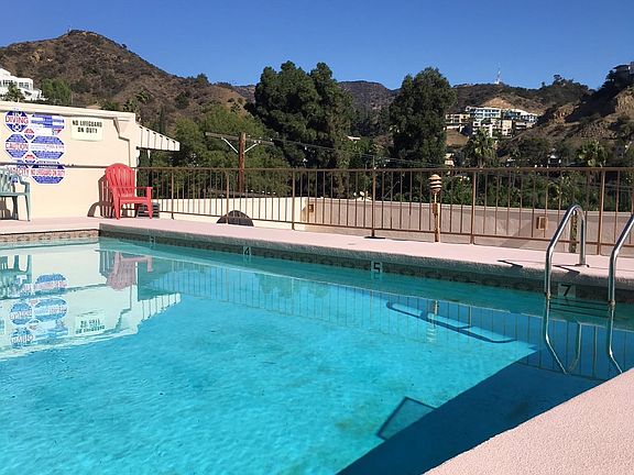 4th image of 2211 N Cahuenga Blvd #402