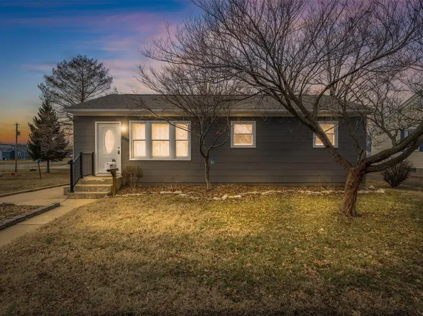 525 La Rose St, Ste Genevieve, MO 63670