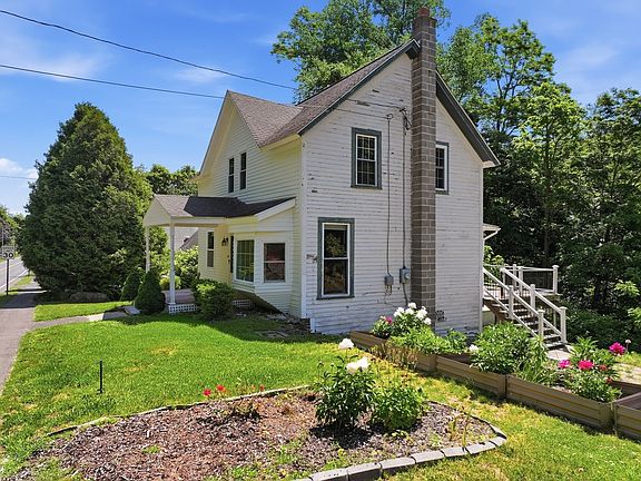 3rd image of 390 Main St