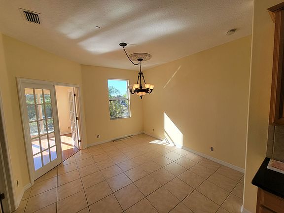5th image of 1169 Venetian Harbor Dr NE