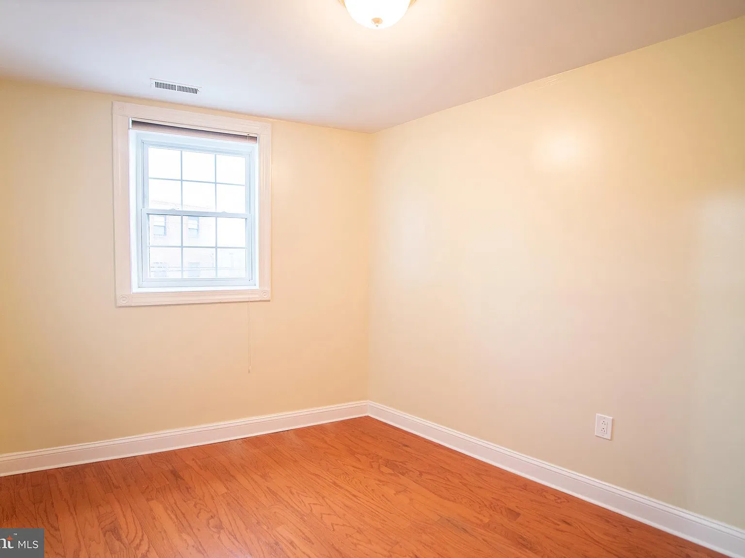 1124 E Passyunk Ave — Photo 3
