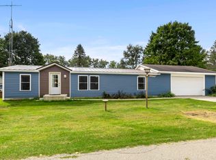 18677 Oak St, Copemish, MI 49625