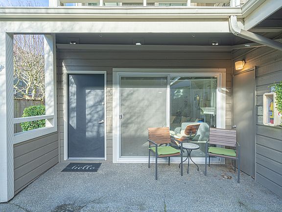 2nd image of 337 2nd Ave S APT 101