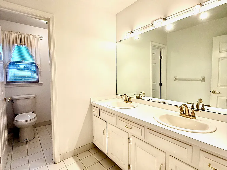 122 Summer St — Photo 14