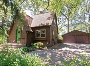 20660 N Exmoor Ave, Barrington, IL 60010