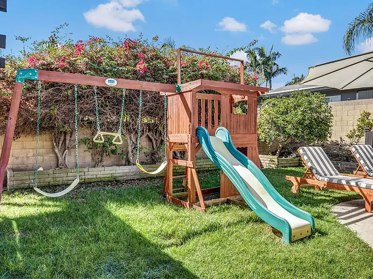24471 Spartan St — Photo 9