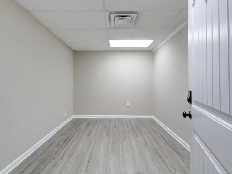 1017 S Riverside Dr #224 — Photo 4