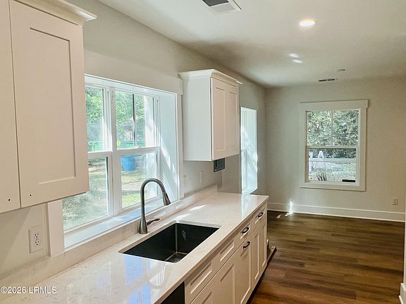 5th image of 2509 Acorn Hill Avenue