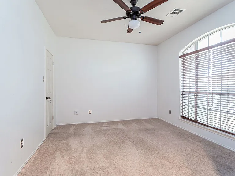 1235 Blackthorn Dr — Photo 19