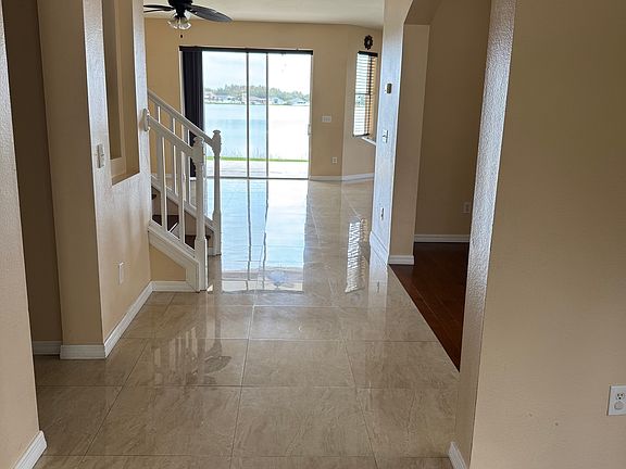 2nd image of 2543 Butterfly Landing Dr