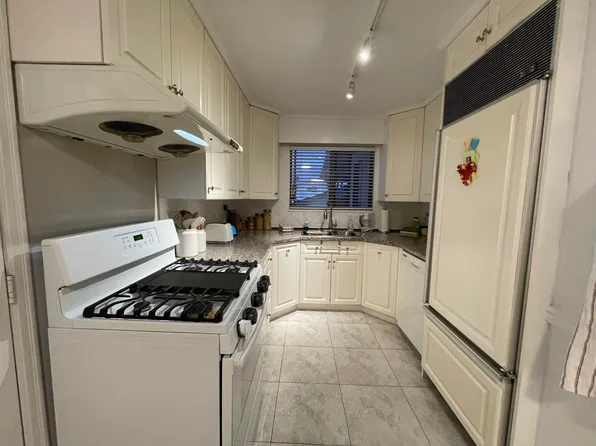 5100 Fulwell St, Burnaby, BC V5G 1P1