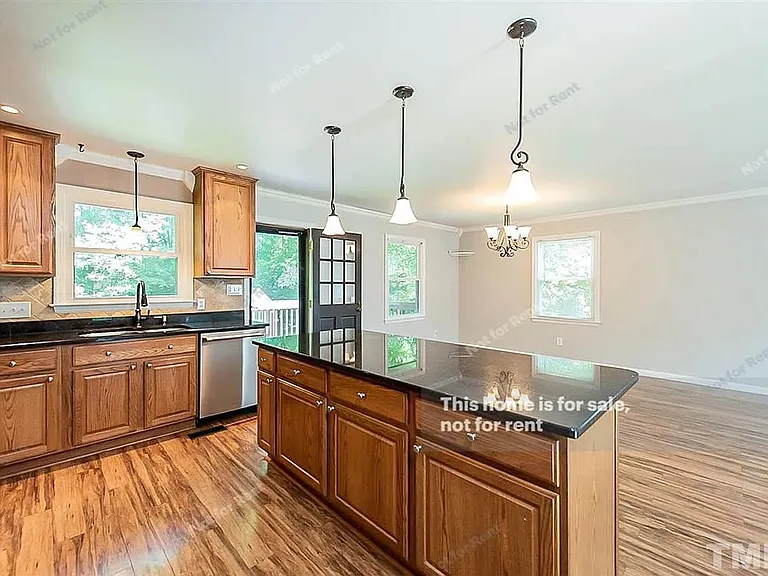 3812 Oak Park Rd — Photo 10