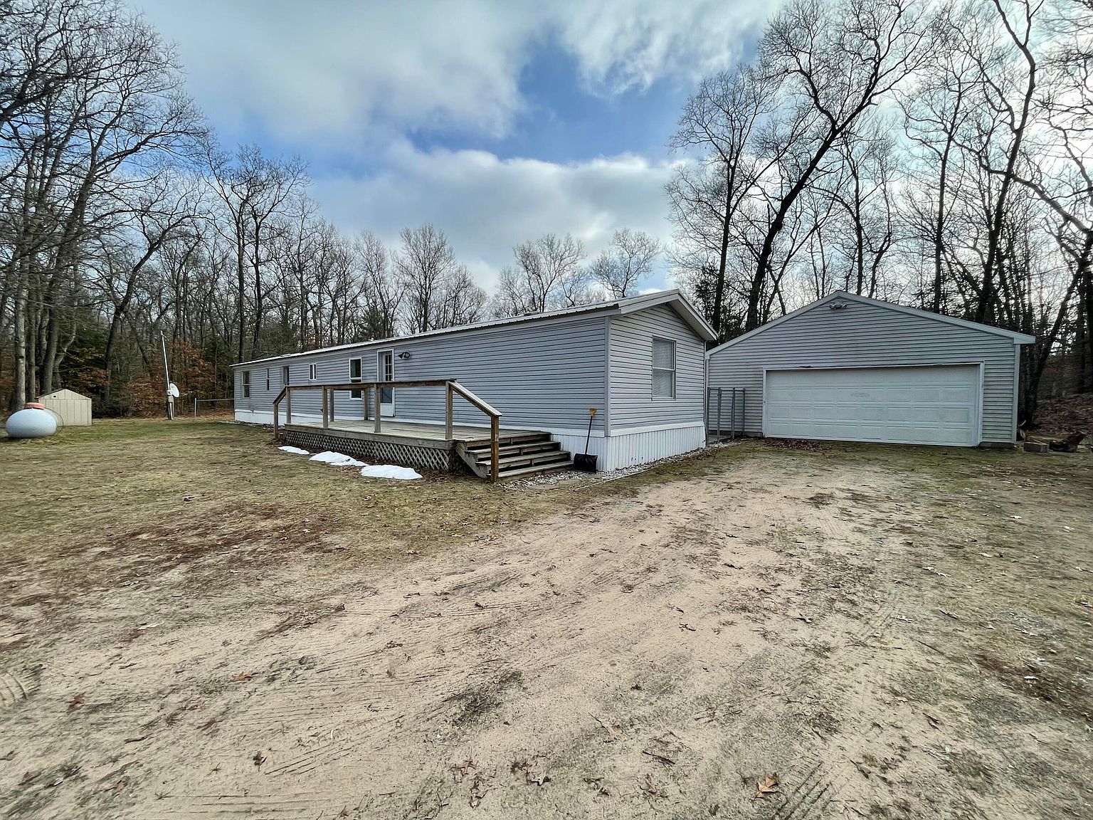 1769 W ster Rd, Montague, MI 49437 Zillow