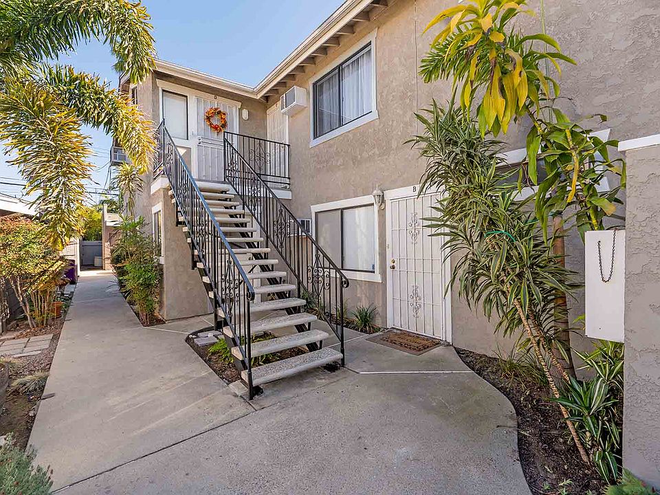 Apartment C, Upstairs right