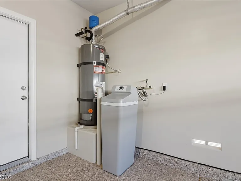 7373 Puddle Duck St — Photo 15