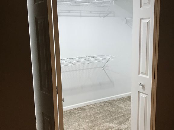 4th image of 11893 Oakland Dr
