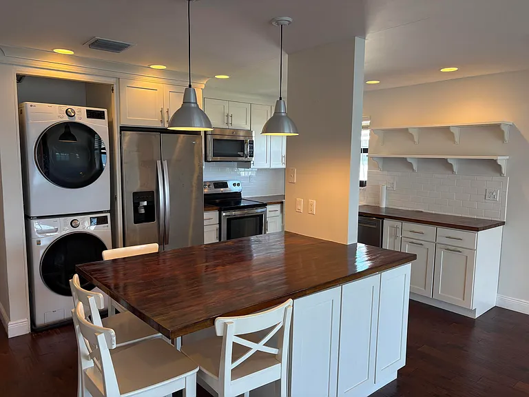 360 Wilma Cir #5 — Photo 7