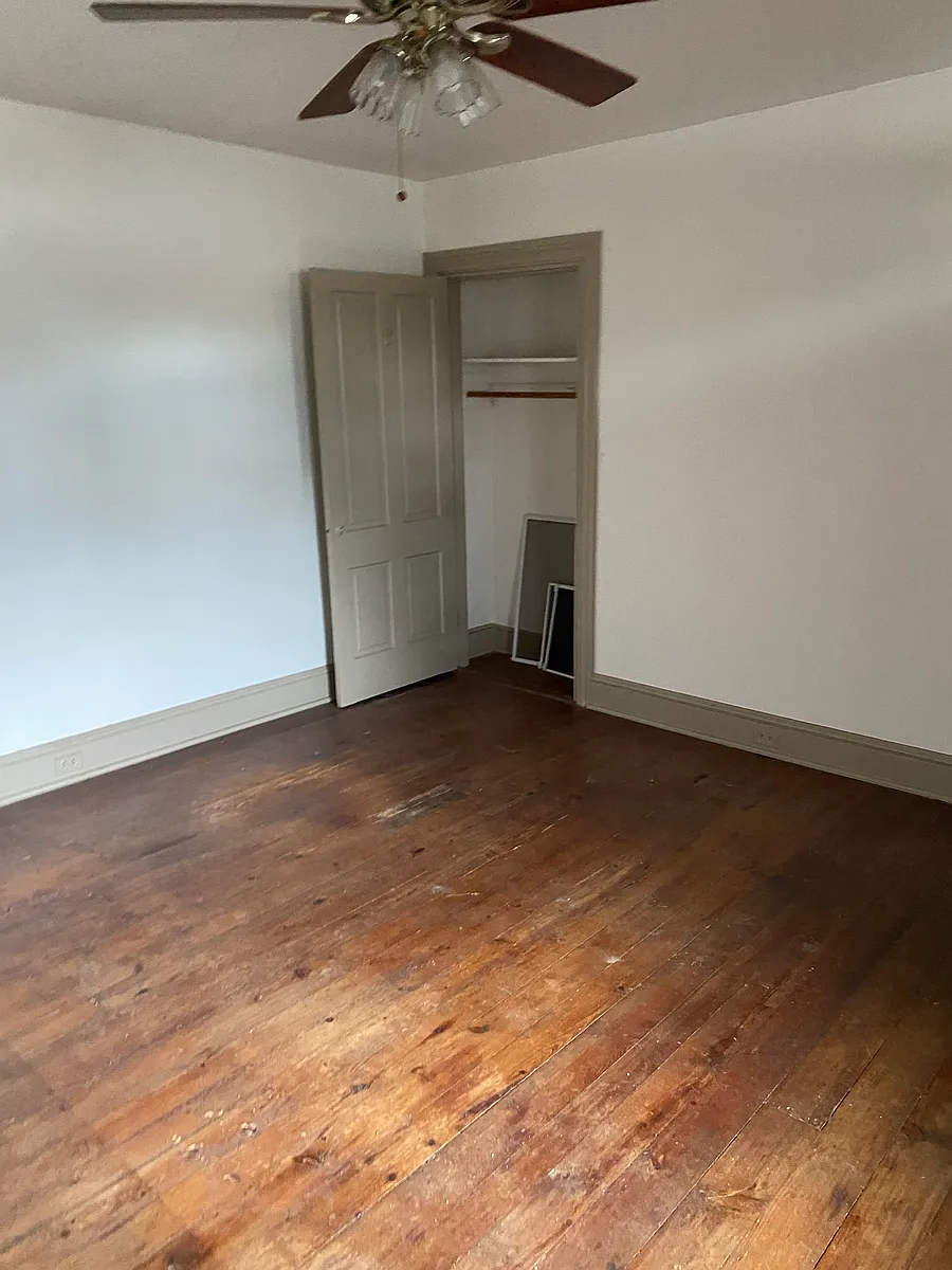Building Photo - 126 N Pine St #5