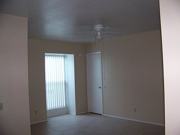 3rd image of 2505 S Parkwood Dr APT H201